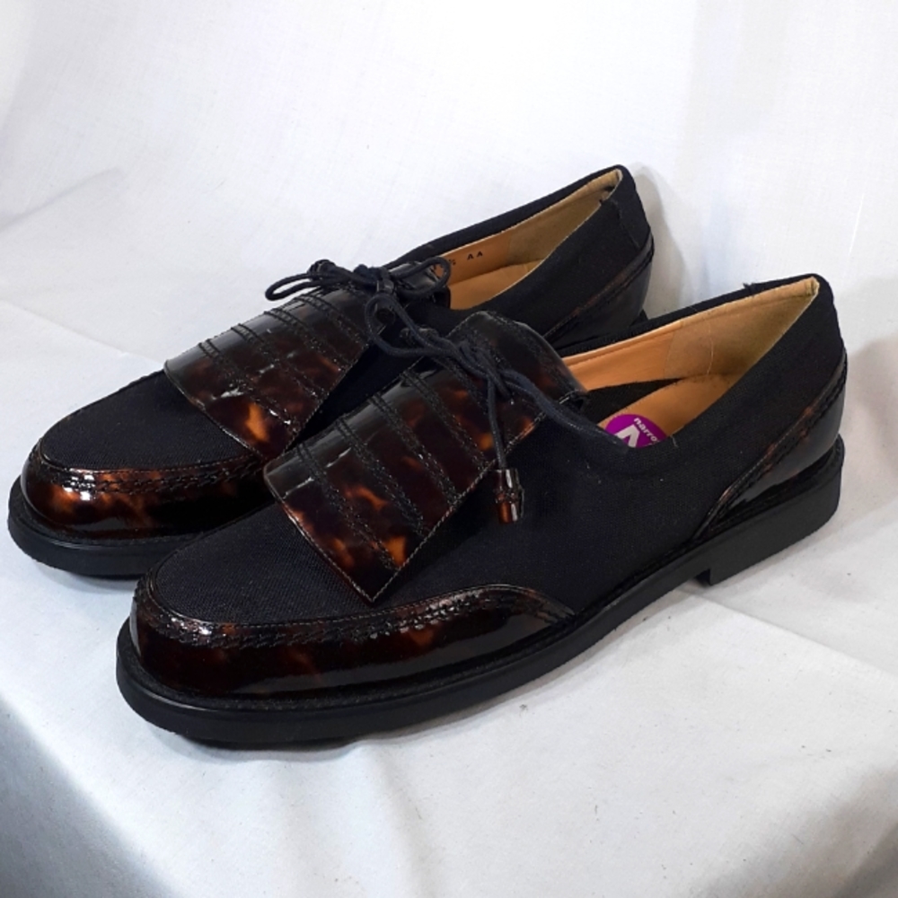 Stuart Weitzman golf shoes Brown patent leather and black canvas size 10.5 new